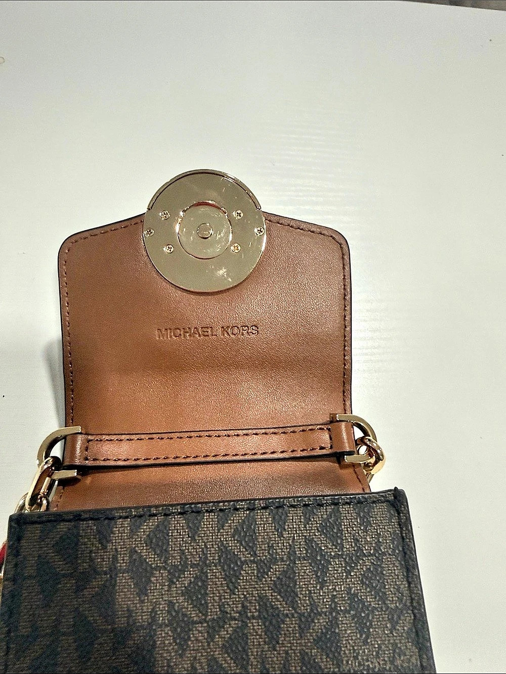 Michael Kors Jet Set Charm Small North/South Chain Phone Crossbody Brown & Black - Picture 3 of 3